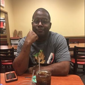 Meet your Posher, Jamed